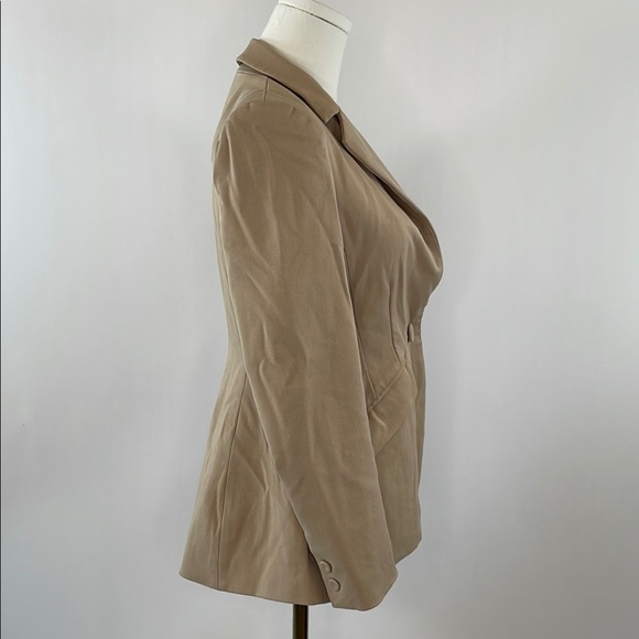 Favorite Daughter, the Favorite Blazer XS - Picture 9 of 13